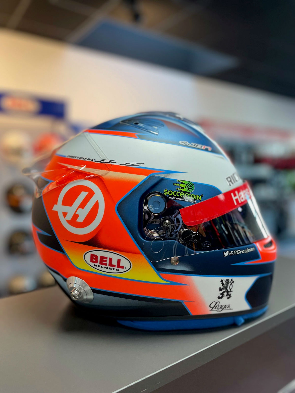 C'est tendance : les casques de karting personnalisés