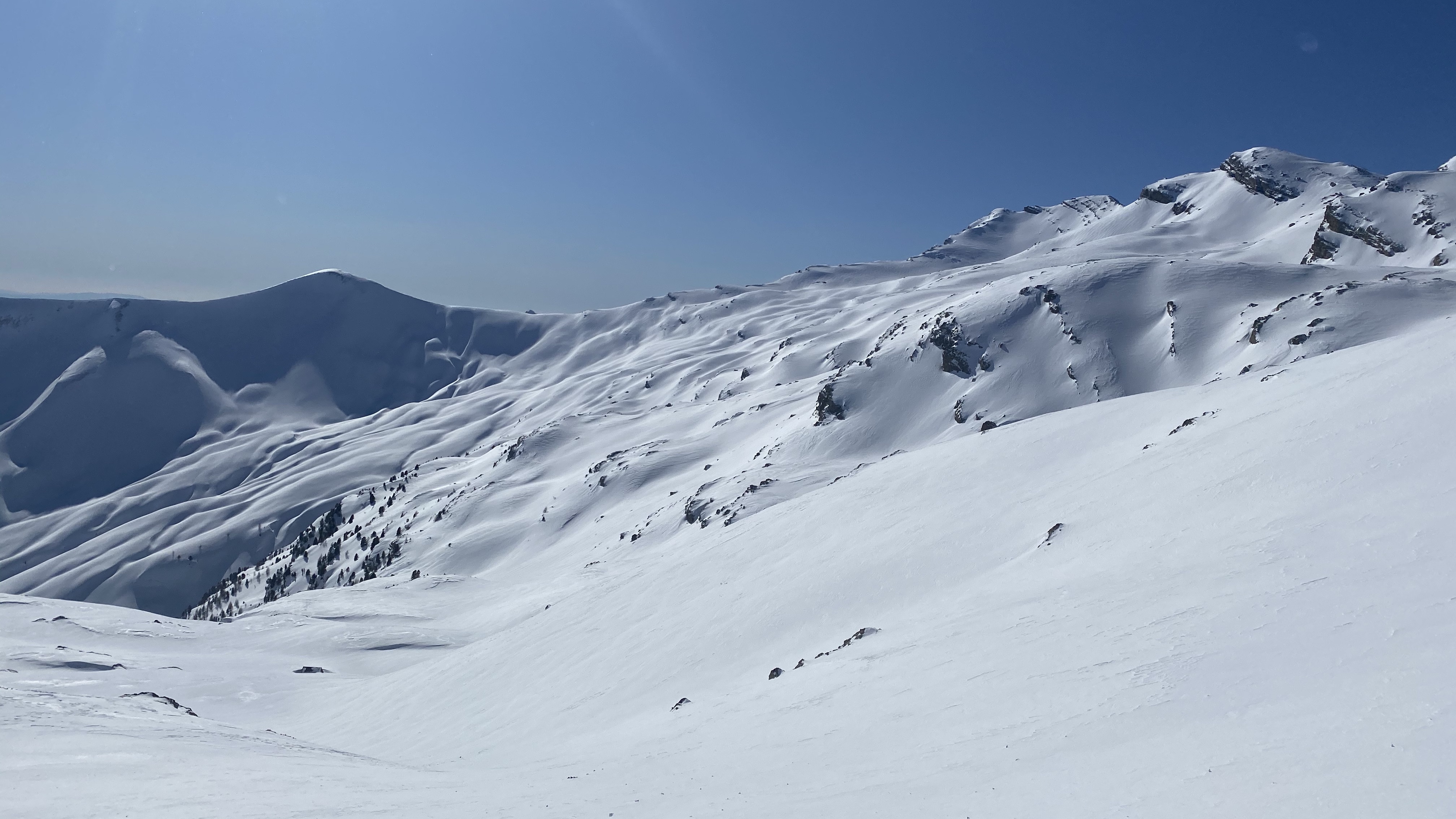 Mode homme : comment s’habiller à la montagne quand on ne skie pas ?