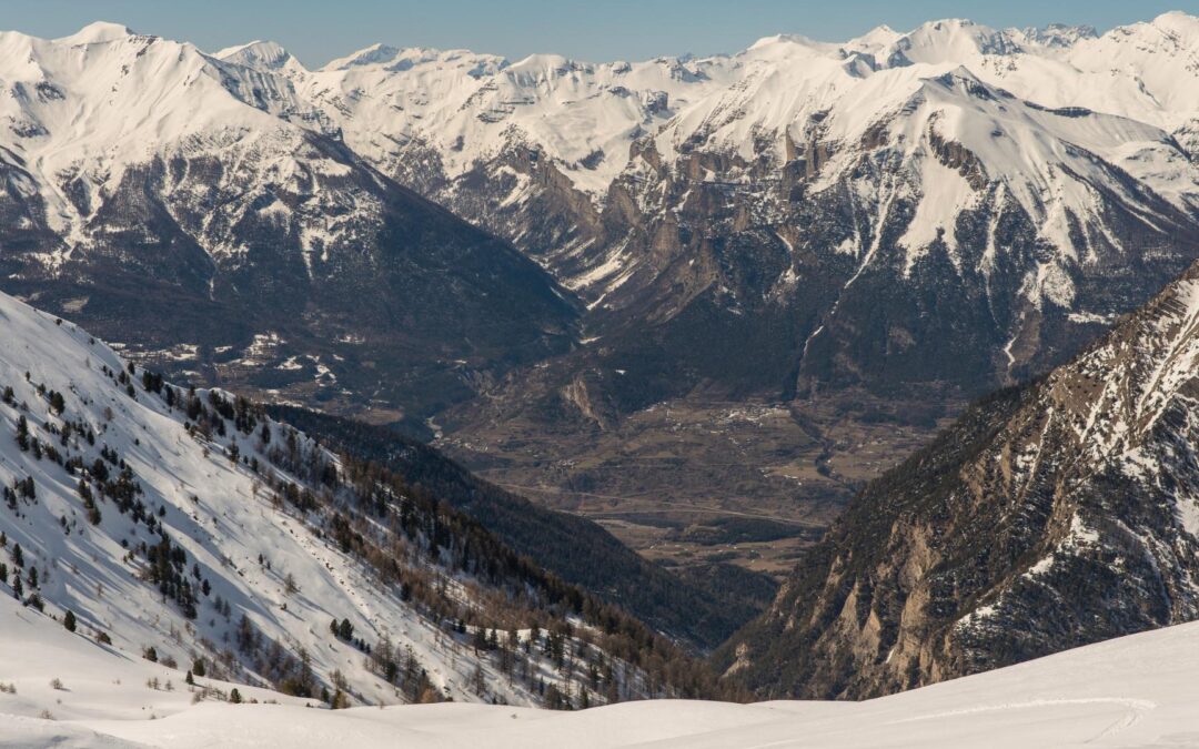 Comparatif Vars vs Risoul : quelle station choisir selon votre profil