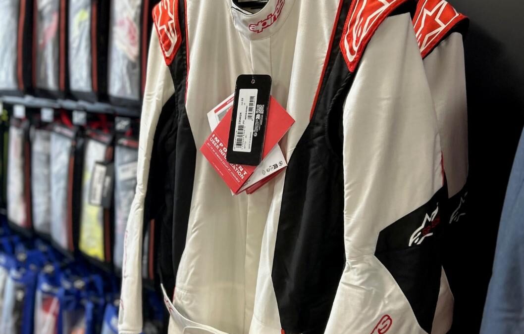 Comment choisir une combinaison FIA adaptée à sa morphologie ? Guide pour les pilotes