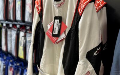 Comment choisir une combinaison FIA adaptée à sa morphologie ? Guide pour les pilotes